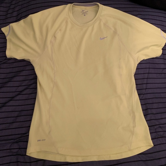 NIKE DRYFIT RUNNING TSHIRT - Picture 1 of 2